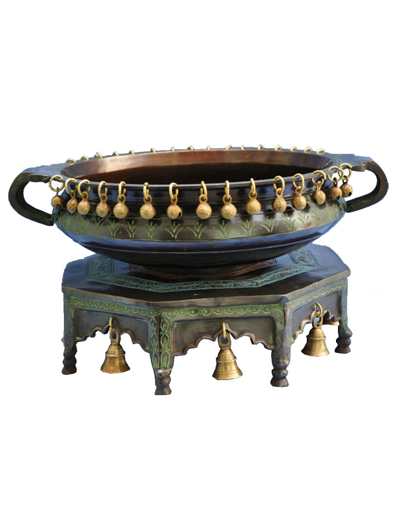 Brass metal hand made electic & articraft hand made hurli with chowki By Aakrati